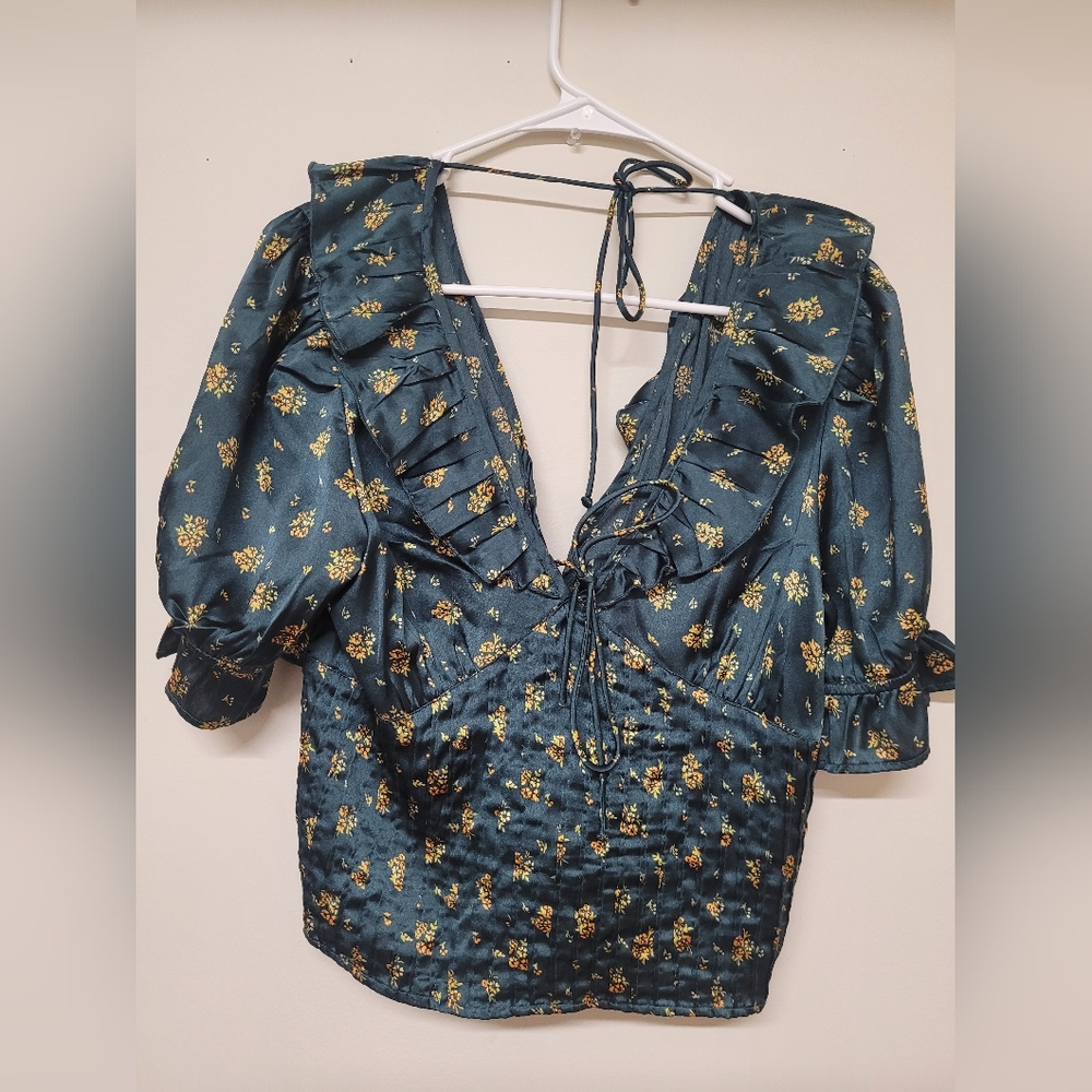 free peopleFloral Ruffle Women's Top - Green used good condition.โ